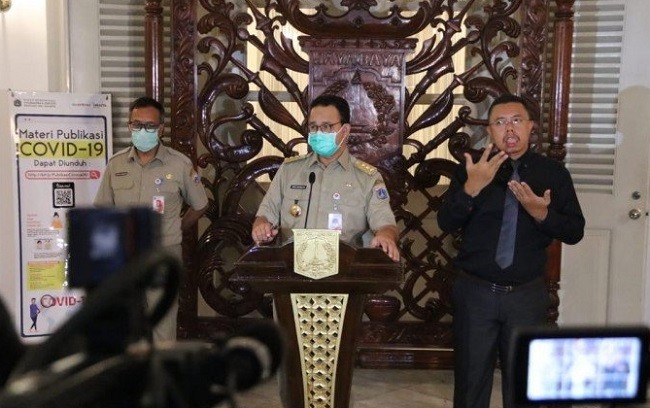 Anies Baswedan: Masyarakat Harus Serius Lakukan Pembatasan Jarak Fisik