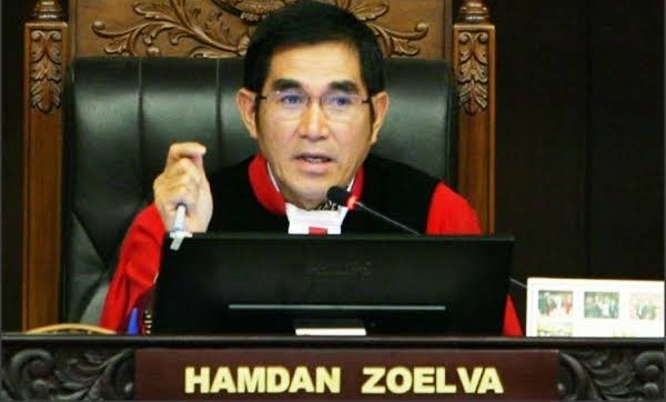 Jika Lockdown, Eks Ketua MK : Pemerintah Tak Perlu Pakai UU Darurat Sipil