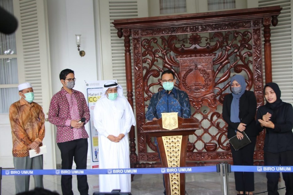 Liga Muslim Dunia Beri Bantuan Rp4,3 M Ke Pemprov DKI Untuk Tangani Corona 