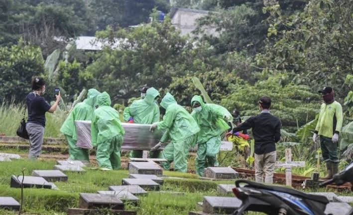 Jenazah Korban COVID-19 Ditolak, MUI Ingatkan Hak Mayat yang Harus Dipenuhi