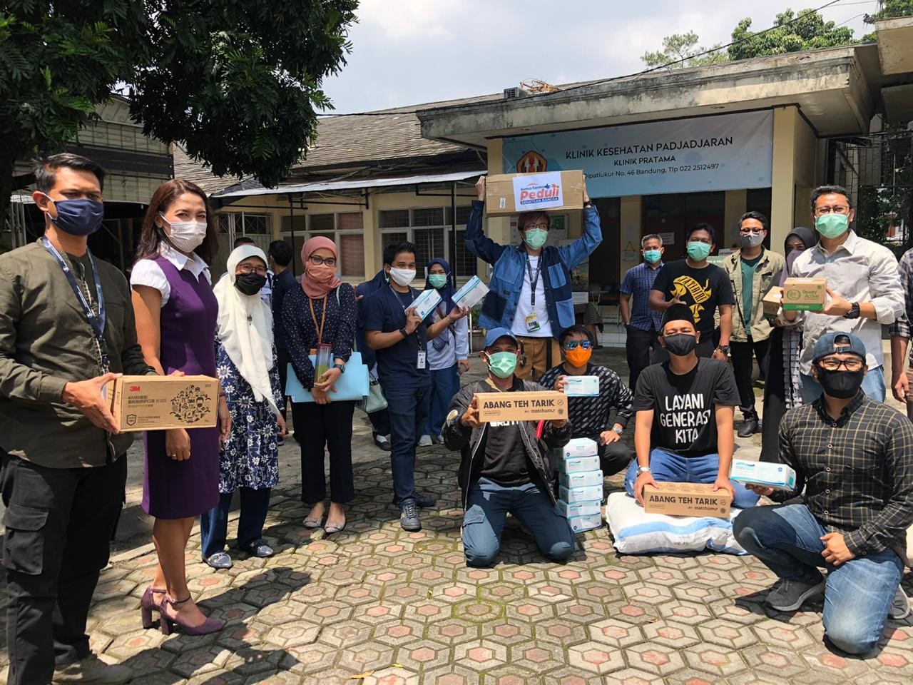 Gandeng Kurir Kebaikan, Ferry Kurnia Serukan Perangi Covid-19 di Jawa Barat