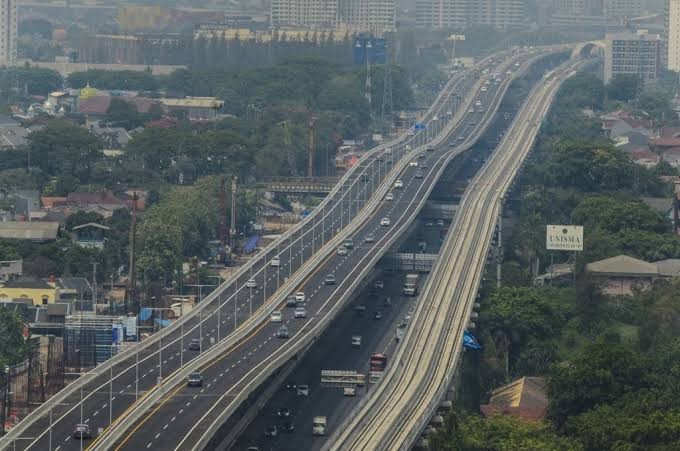 Terkait Larangan Mudik, Polisi Tutup Tol Layang Japek