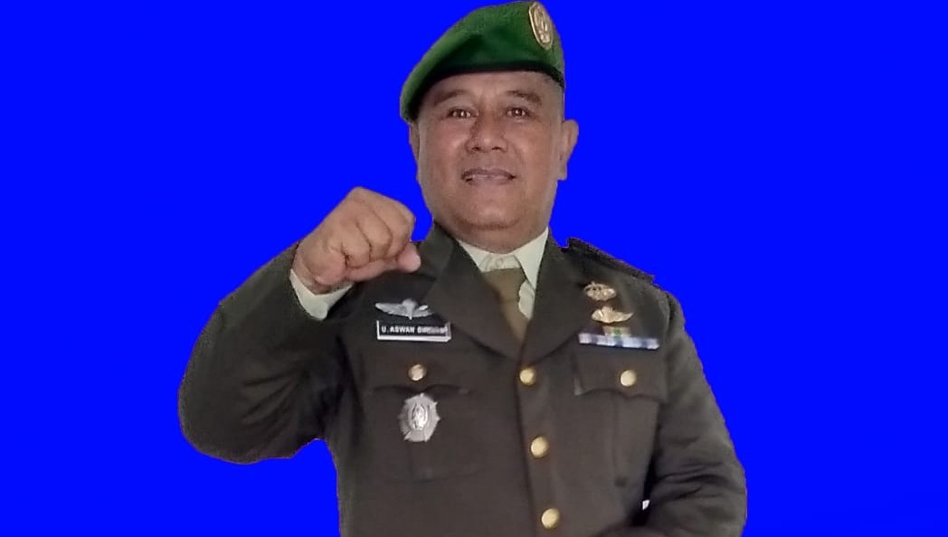 Salurkan Sembako untuk Warga, Danramil Lemahabang Gandeng LPM Ciktim
