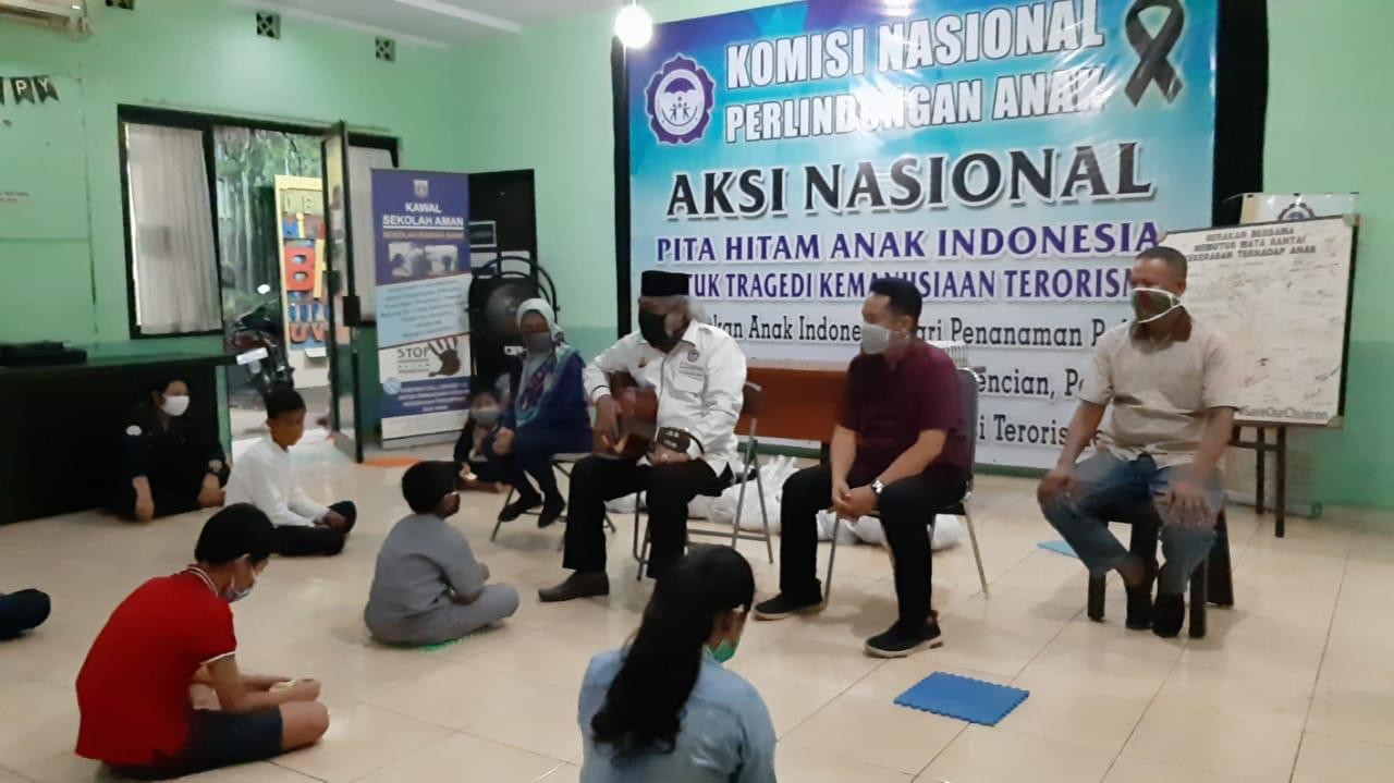 Komnas Perlindungan Anak Berbagi Kasih dengan Anak-anak di Jakarta Timur