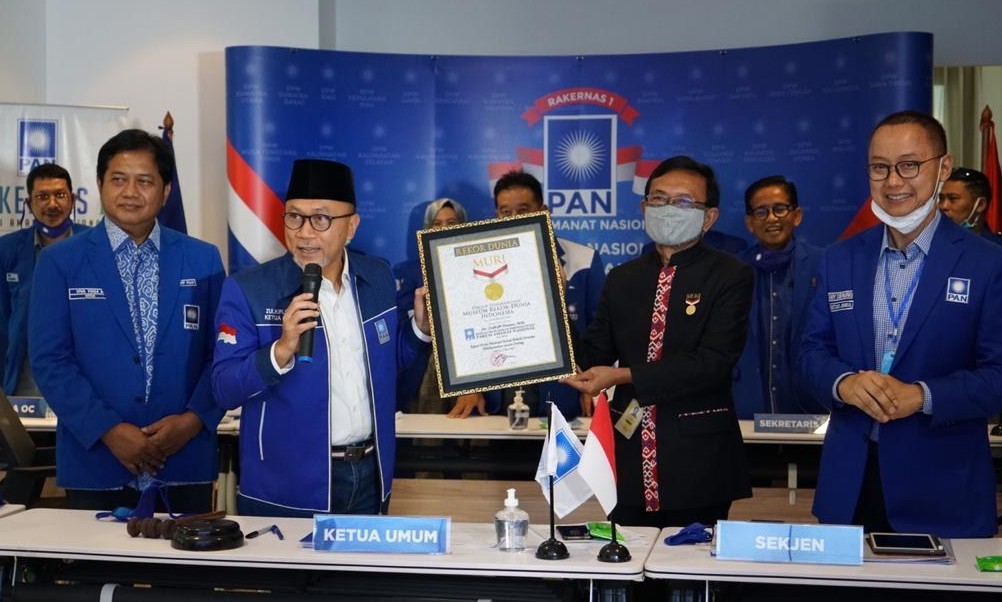 Cegah Bom Waktu PHK, PAN Perjuangkan Subsidi Gaji Untuk Karyawan