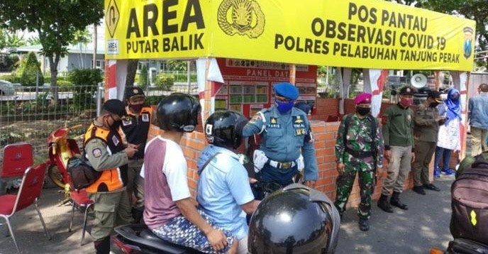 POM Lantamal V Perkuat Pos Gabungan Check Point PSBB di Surabaya dan Sekitarnya
