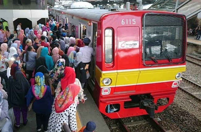 5 Kepala Daerah Surati Budi Karya Minta Operasional KRL Dihentikan
