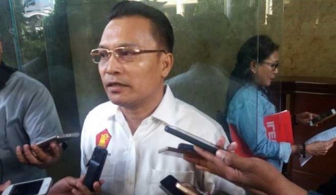 Iwan Sumule: BUMN Harusnya Suntik Dana Ke Negara, Bukan Jadi Vampir!