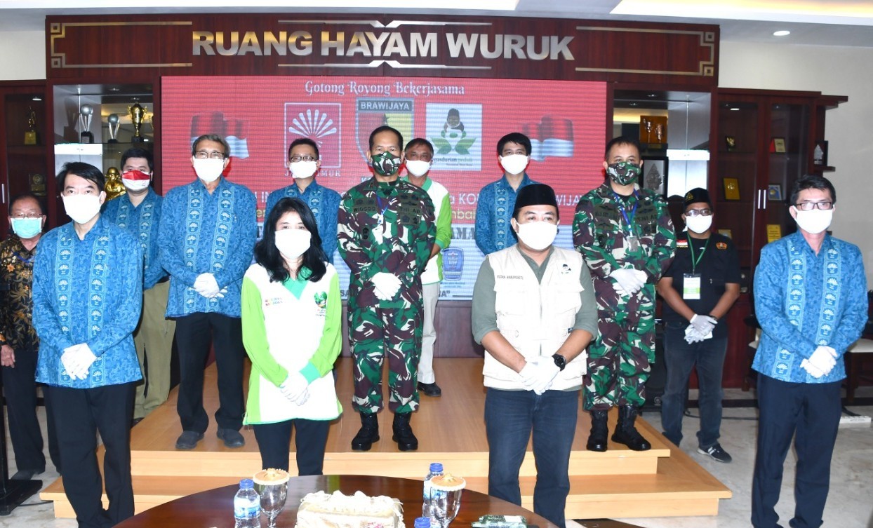 PSBB Tahap Dua, Kodam Salurkan Bantuan ke Masyarakat