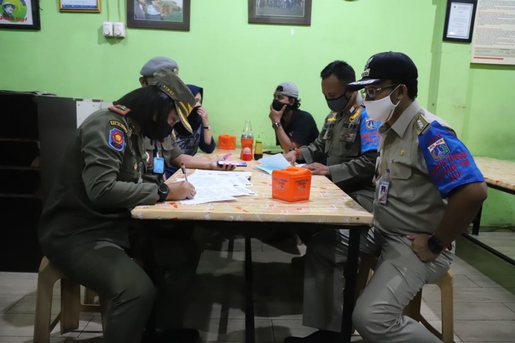 Langgar PSBB, DKI Jatuhi Sanksi Kepada Puluhan Hotel Dan Restoran 