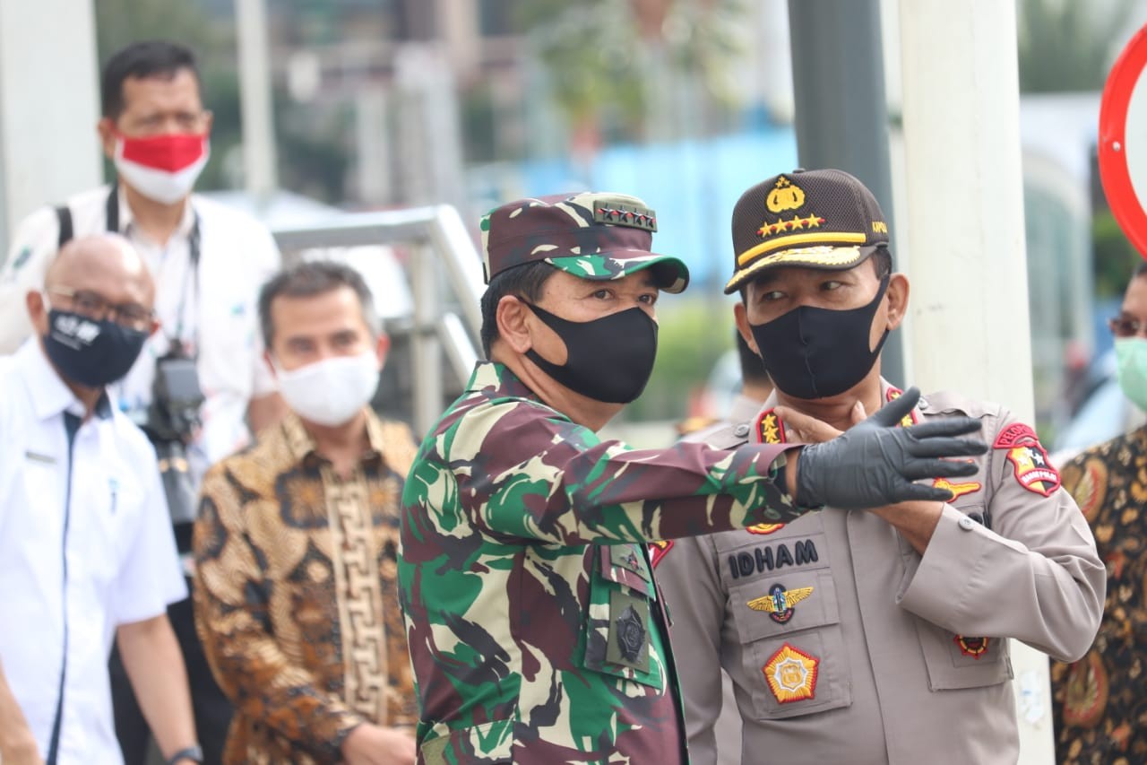 TNI dan Polri Dikerahkan Awasi 1.800 Titik Pendisiplinan Protokol Kesehatan