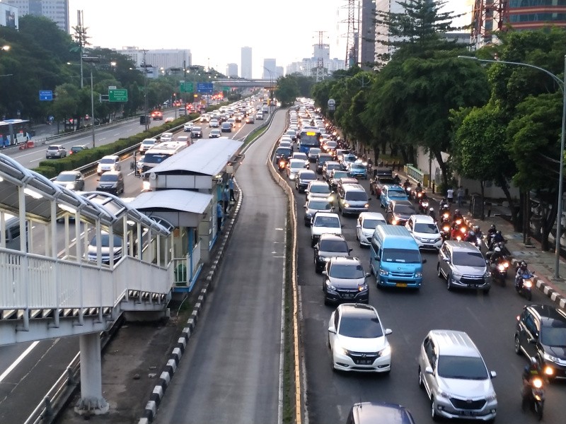 Gubernur Anies Perpanjang PSBB