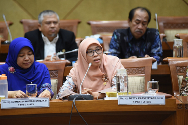 PKS Minta Pemerintah Perhatikan Nasib Pekerja Migran Yang Dipulangkan