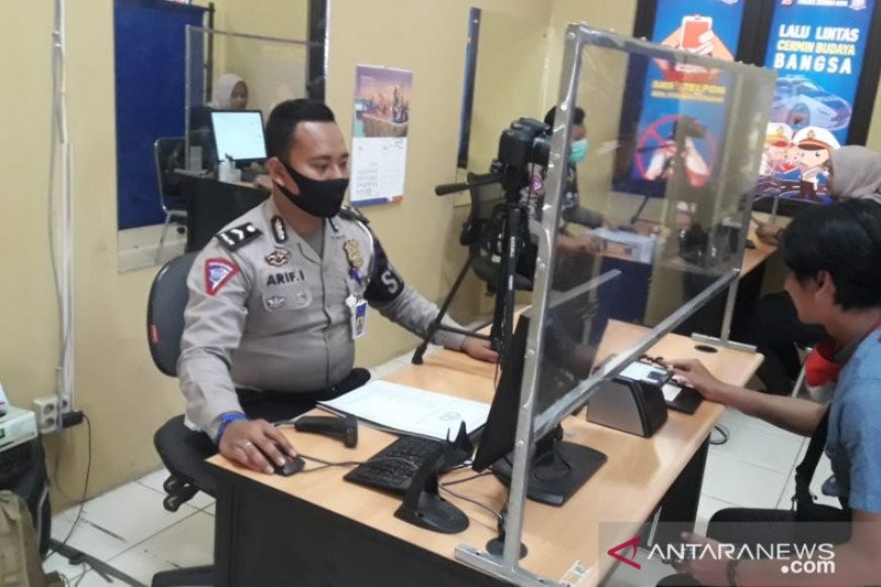 Polda Metro Gratiskan Tenaga Medis Wisma Atlit Urus SIM