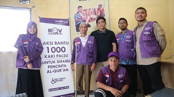 Dukung Semarak Dakwah, RQV Bantu Kaki Palsu Untuk Difabel Pencinta Al-Quran
