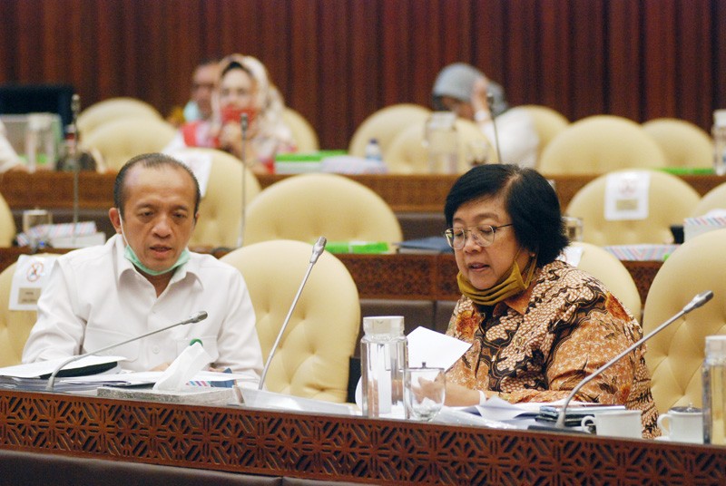 Menhut Siti Nurbaya Raker Dengan Komisi IV DPR