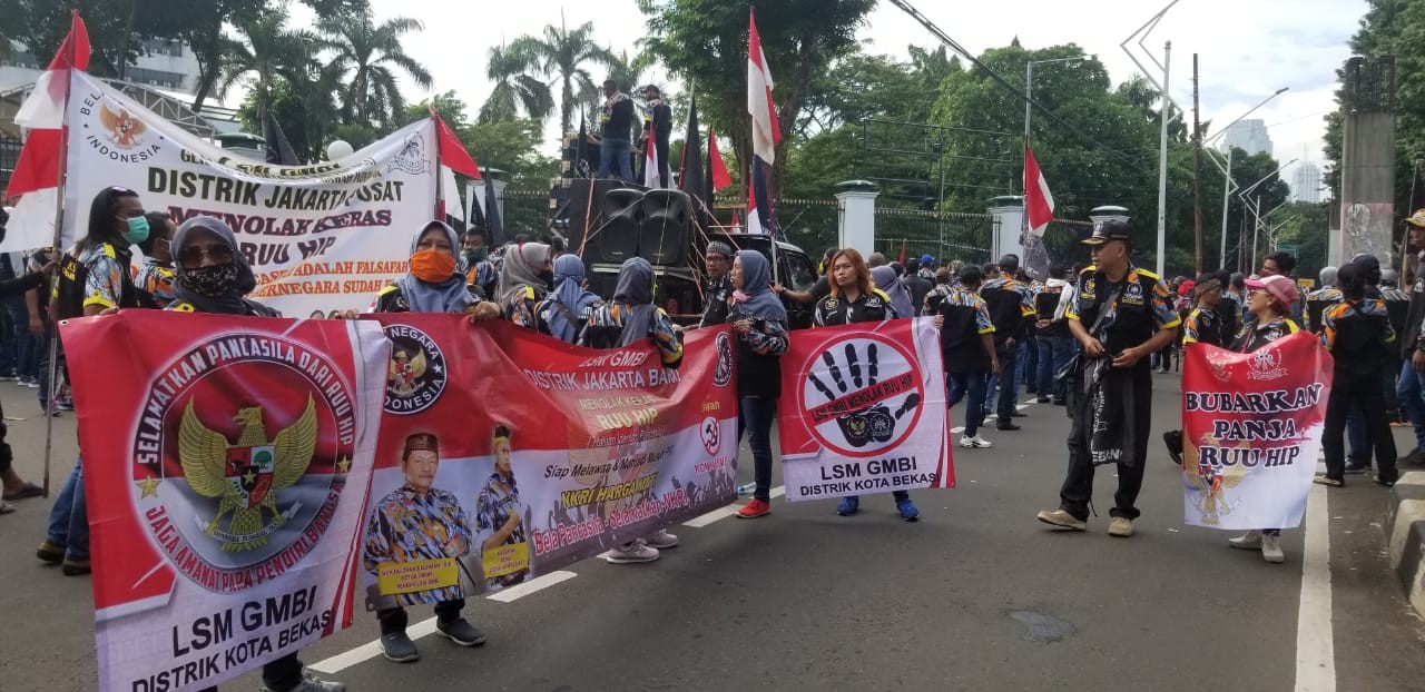 Ribuan Massa Demo ke Jakarta Tolak RUU HIP