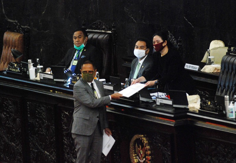 Rapat Paripurna Ke 19 Dan Sidang Penutupan Massa Reses Tahun Sidang 2019-2020