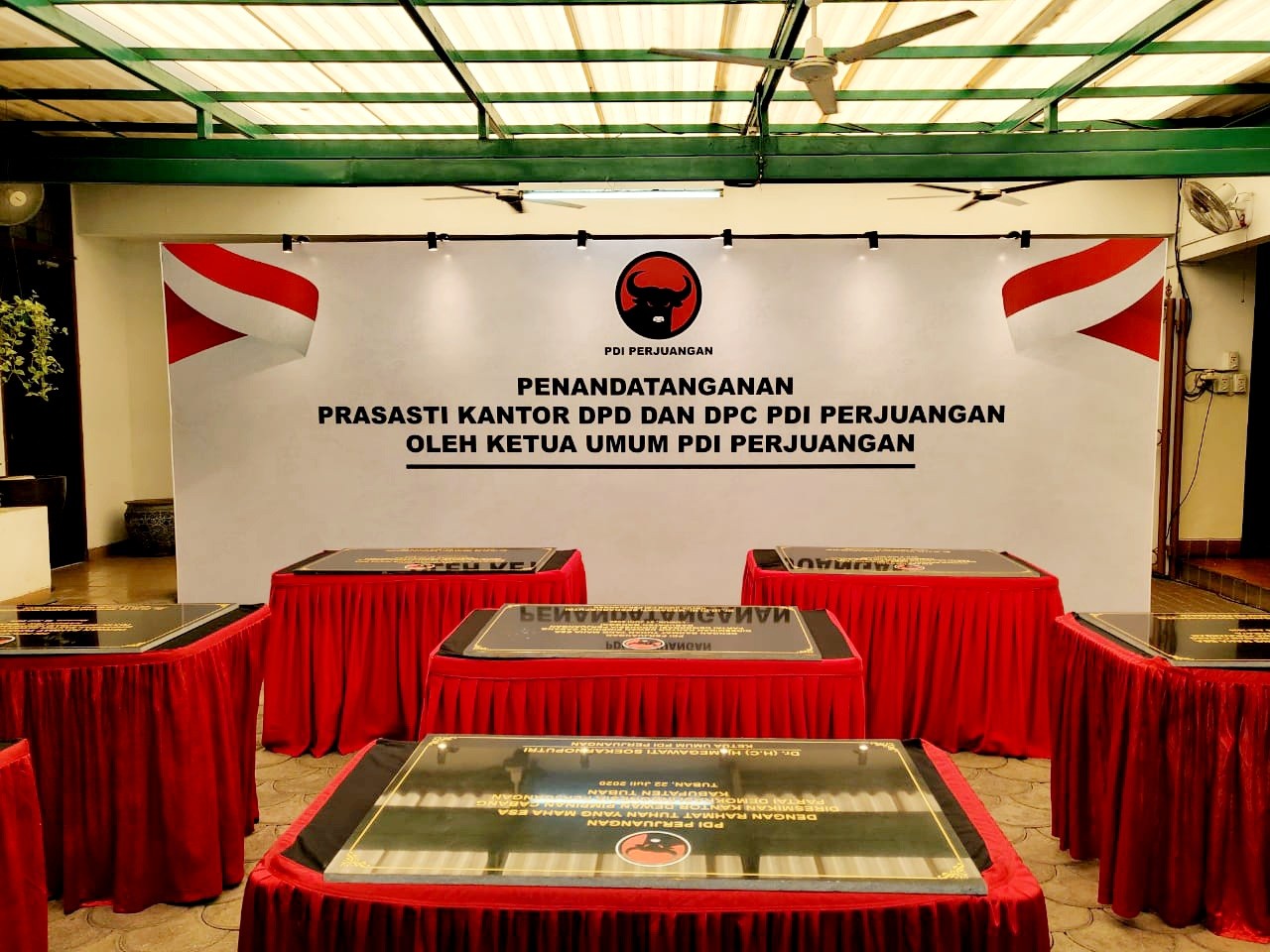 Hari Ini, Megawati Resmikan 20 Kantor Partai Secara Virtual
