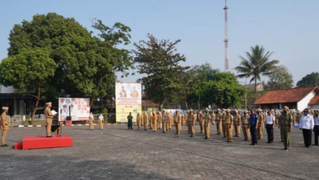 Bupati Garut Rudy Gunawan Soroti Kinerja OPD Yang Lambat