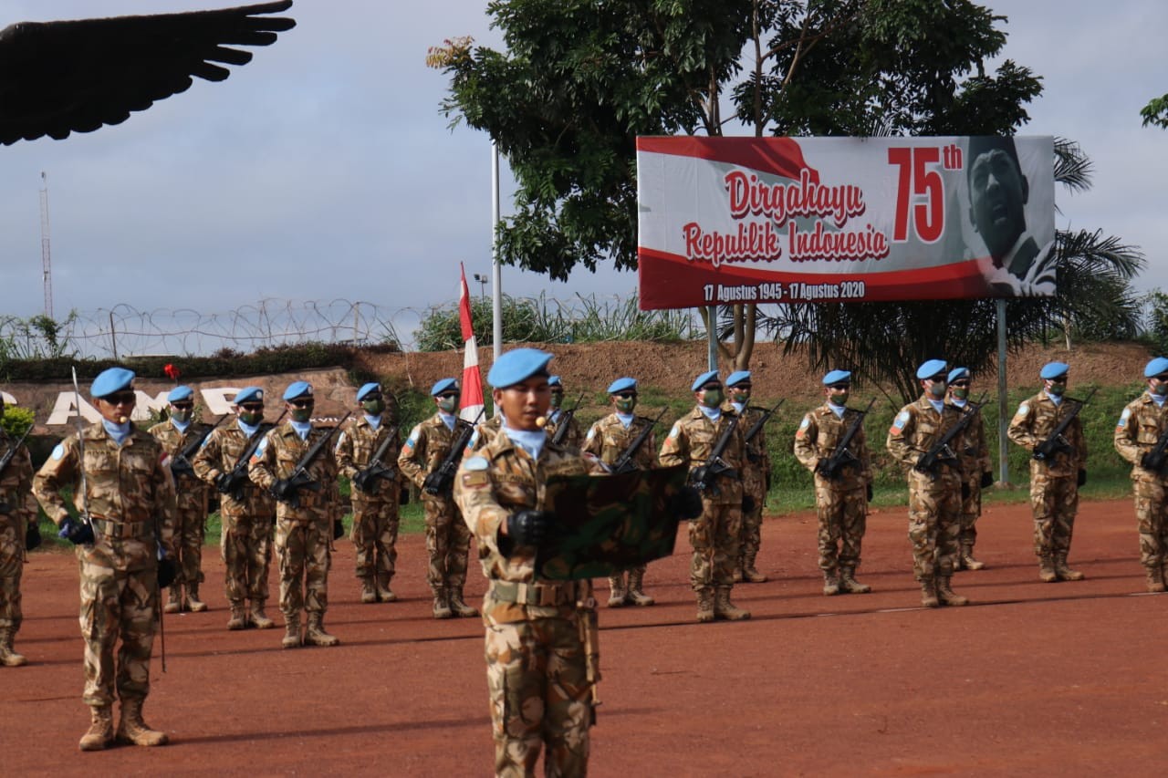 Satgas Kizi TNI Konga XXXVII/F Gelar Upacara HUT RI Ke-75 di Afrika Tengah