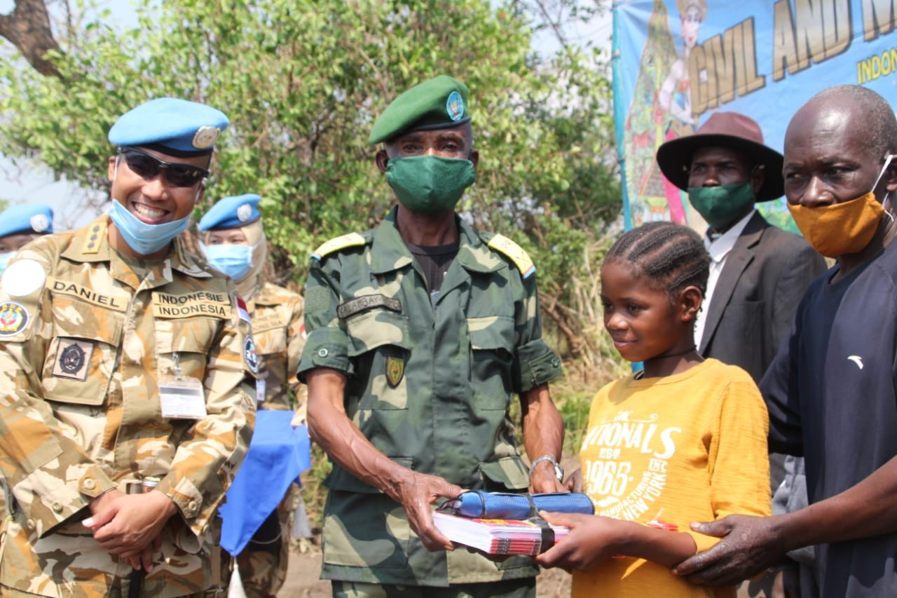 TNI Gelar Karya Bakti Terpadu Dalam Peringatan 75 Tahun Kemerdekaan di Afrika