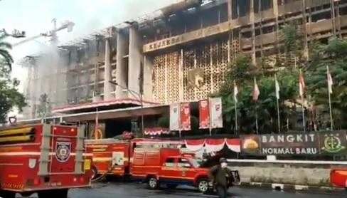 Kebakaran di Kejagung Sudah Berhasil Diatasi, Damkar Lanjutkan Pendinginan