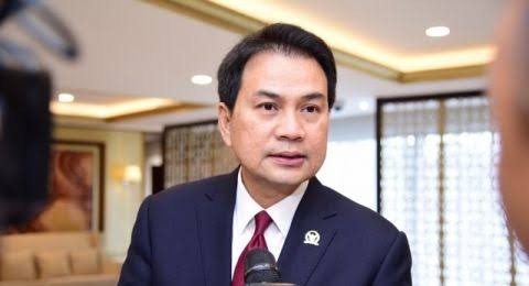 DPR Sesalkan Banyak Cakada Abaikan Protokol Kesehatan Saat Pendaftaran