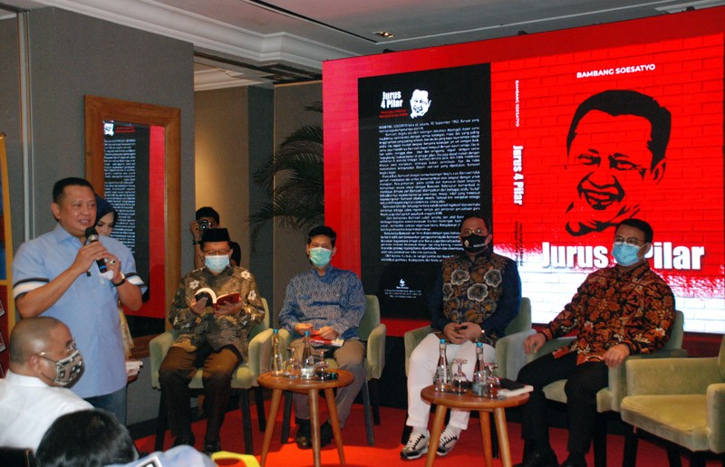 Bamsoet Luncurkan Dua Buku