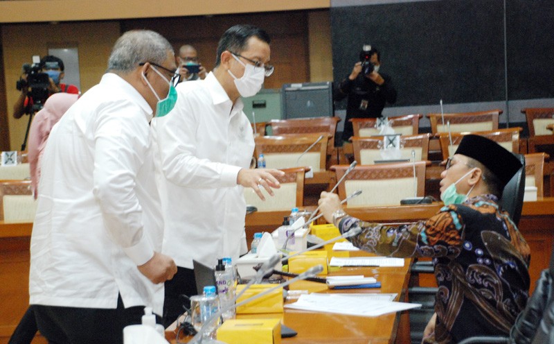 Mensos Bahas Anggaran Tahun 2021  Dengan Komisi VIII DPR