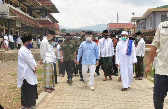 Sosialisasi di Pesantren Al Uzlah, Syarief Hasan Ajak Santri Implementasikan 4 Pilar