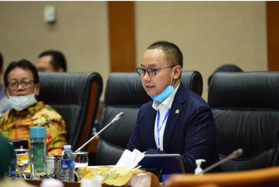 Pengurus DPP PAN Jalani Test Swab Usai Anggotanya Positif Covid-19