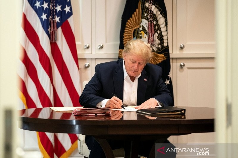 Usai Diberi Oksigen Tambahan, Tim Medis Masih Pantau Paru-paru Trump