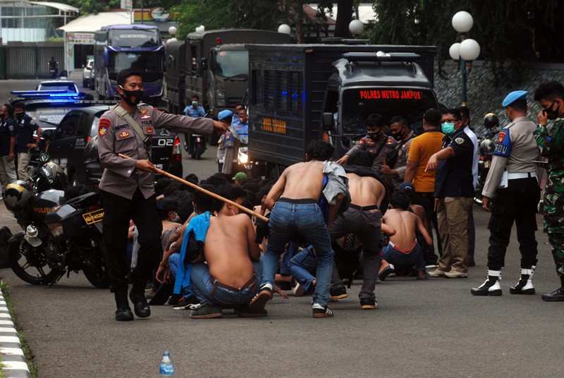 Ratusan Masa Diduga Pendemo Di Amankan Petugas Polisi
