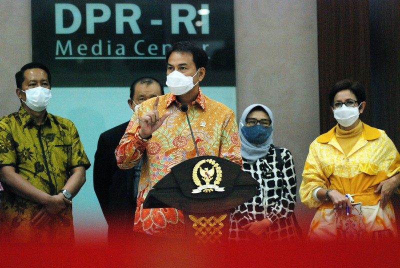 Azis Syamsuddin Tegaskan,  UU Cipta Kerja Tidak Ada Pasal Selundupan