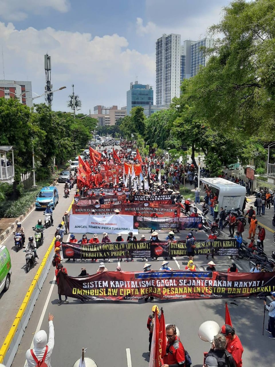 Dari Kapolda Hingga Pangdam Jaya Tinjau Langsung Demo Tolak UU Ciptaker