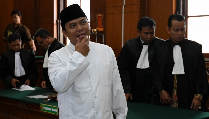 Di Bareskrim, Gus Nur Jadi Makmum Shalat Berjamaah