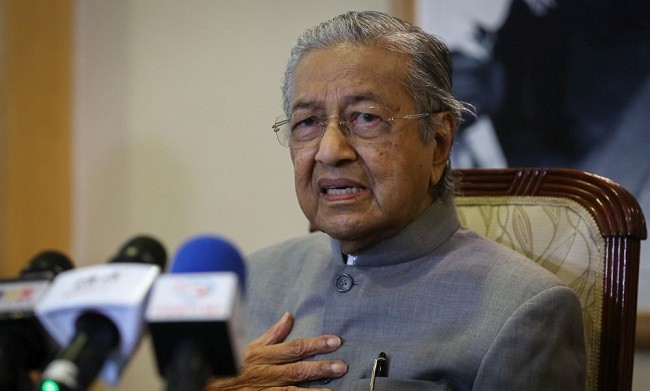 Mahathir: Umat Islam Berhak Marah dan Menghukum Prancis