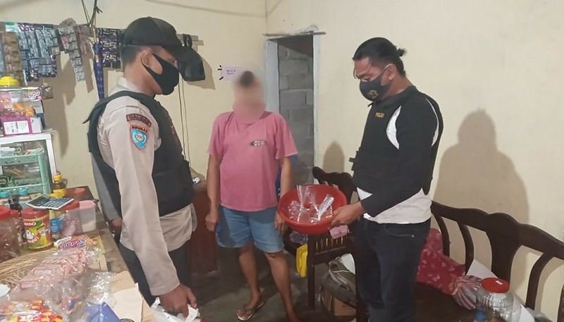 Polsek Bunta Temukan Sejumlah Miras Cap Tikus