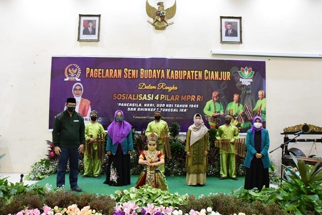 MPR Sampaikan Nilai-Nilai Empat Pilar Lewat Seni Calung 