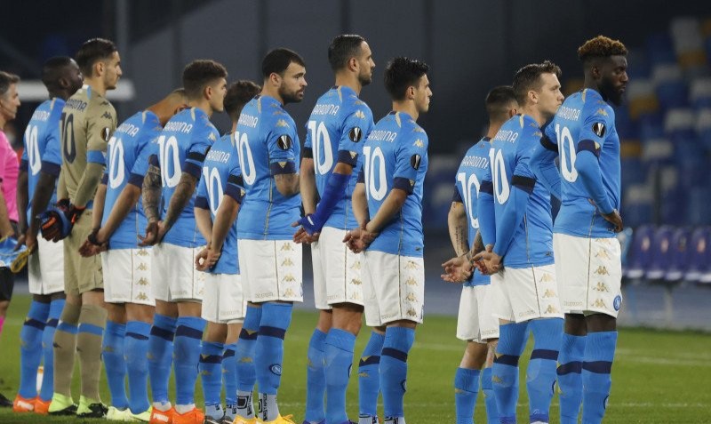Kenang Maradona, Para Pemain Napoli Kompak Pakai Jesey Nomor 10