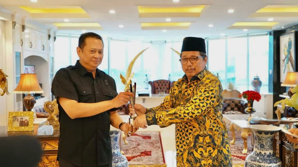 Bamsoet Raih Penghargaan Best Institution Leader