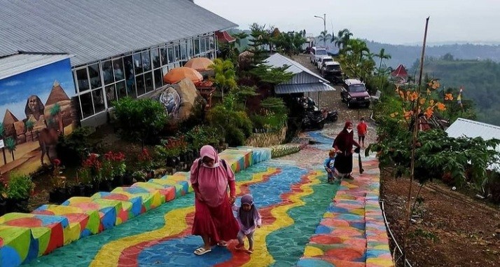 Obyek Wisata Green Hill Sirampog Menjadi Sasaran Untuk Berlibur