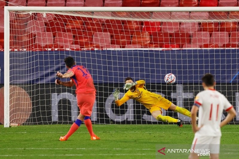 Chelsea Cukur Sevilla 4-0, Semua Gol Diborong Giroud