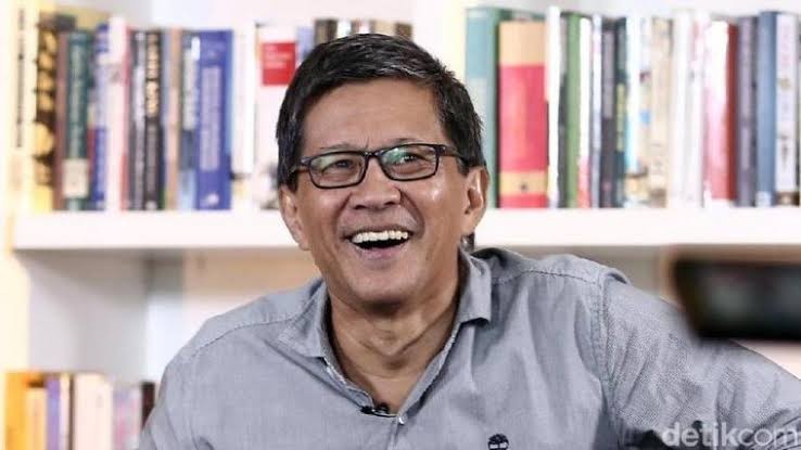 Rumah Ibunda Mahfud Dikepung, Rocky: Kalau Ada Kendaraan Mereka ke Rumah Jokowi di Solo