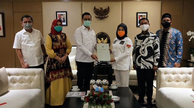 Prihatin Atas Korupsi Mensos, Komite III DPD RI Desak Optimalisasi Transparansi Bansos