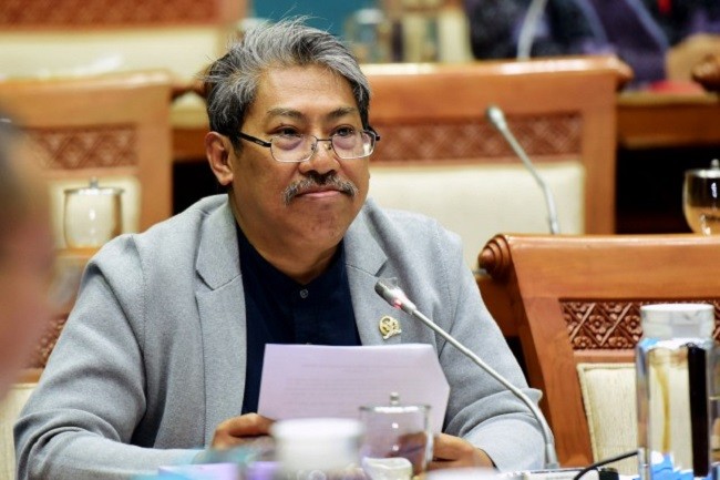 Makin Gawat! Izin Tambang Pasir dan Batu Split Harus ke Menteri