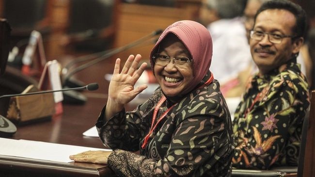 Bu Risma, Rangkap Jabatan Wali Kota Surabaya Sekaligus Mensos Tak Bagus