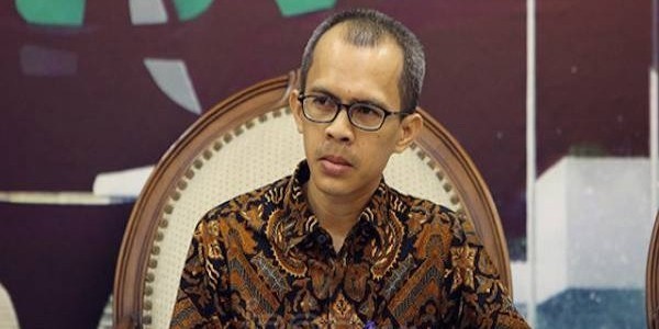 Risma Rangkap Jabatan, Pengamat: Kesalahan Fatal dan Ceroboh