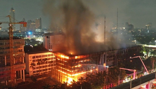 Penyerahan Tahap II Enam Tersangka Kebakaran Kejagung Awal Januari 2021